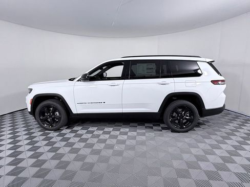 New 2025 Jeep Grand Cherokee L Limited w/ Black Appearance Package image 7