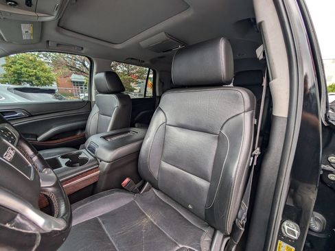 Used 2017 GMC Yukon SLT w/ Open Road Package RWD image 16