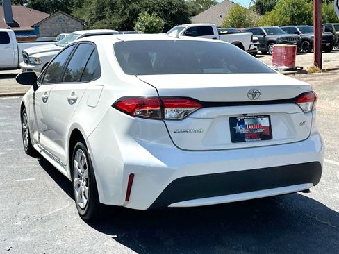 Used 2021 Toyota Corolla LE FWD image 5