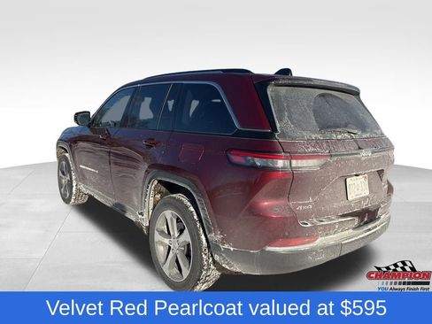 Used 2023 Jeep Grand Cherokee Limited image 3