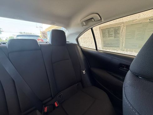 Used 2025 Toyota Corolla LE FWD image 35