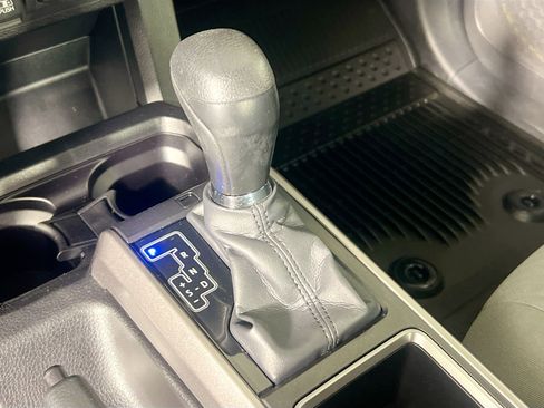 Used 2022 Toyota Tacoma SR5 w/ Technology Package RWD image 23