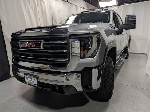 Certified 2024 GMC Sierra 2500 SLT w/ SLT Premium Package AWD/4WD image 9