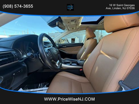 Used 2017 Lexus IS 300 F Sport image 8
