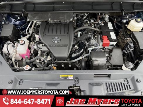 Used 2025 Toyota Highlander LE image 31