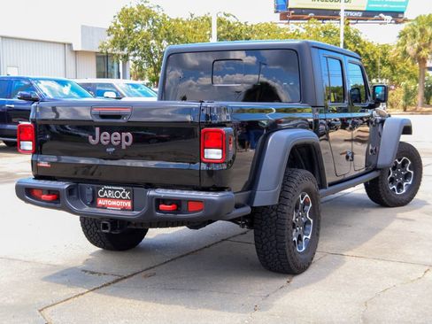Used 2023 Jeep Gladiator Rubicon w/ Cold Weather Group AWD/4WD image 3