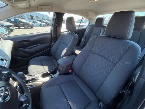 Used 2025 Toyota Corolla LE FWD image 36
