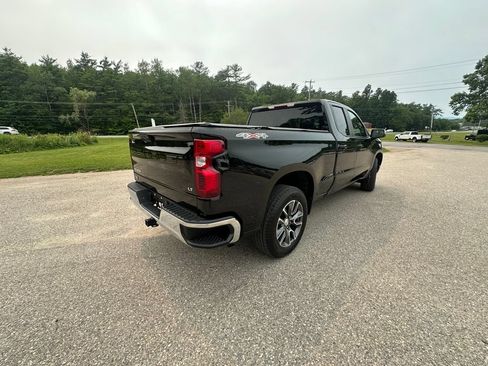 Used 2023 Chevrolet Silverado 1500 LT AWD/4WD image 5