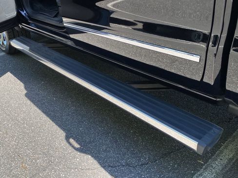 Used 2018 GMC Sierra 1500 Denali w/ Denali Ultimate Package AWD/4WD image 29