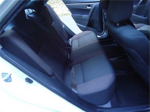 Used 2019 Toyota Corolla LE FWD image 13
