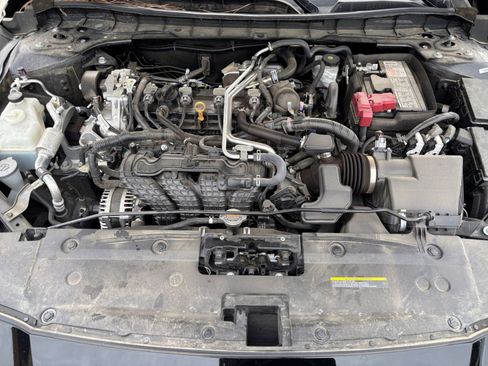Used 2025 Nissan Altima 2.5 SV FWD image 31