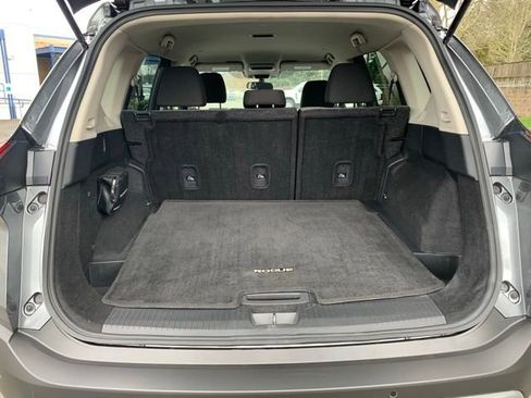 Used 2023 Nissan Rogue SV image 5