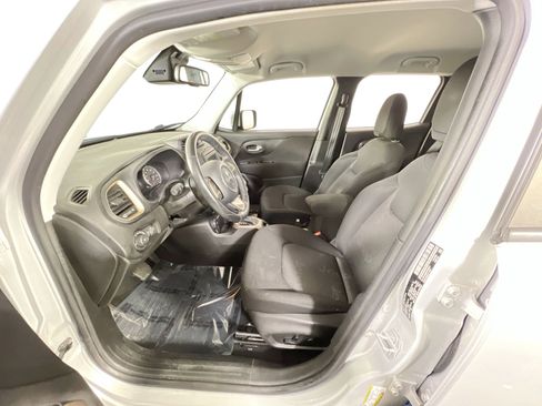 Used 2017 Jeep Renegade Latitude image 20