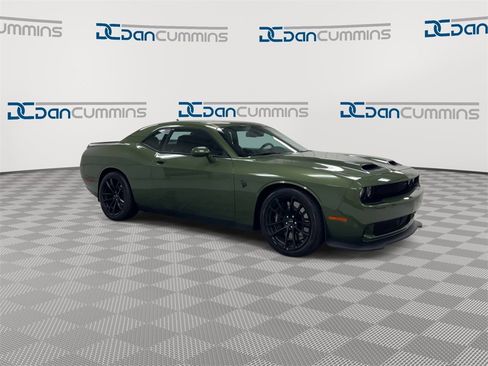 Used 2023 Dodge Challenger SRT Hellcat w/ Driver Convenience Group image 2