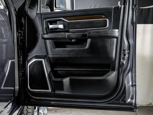 Used 2024 RAM 3500 Laramie AWD/4WD image 35