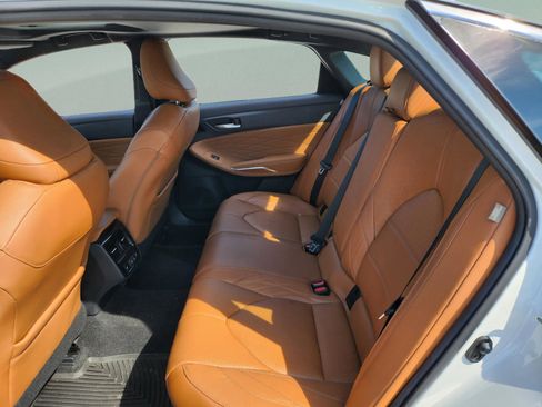 Used 2021 Toyota Avalon Limited w/ Advanced Safety Package FWD image 19