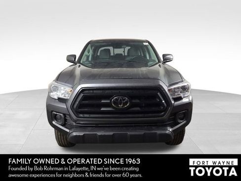 Used 2023 Toyota Tacoma SR image 3