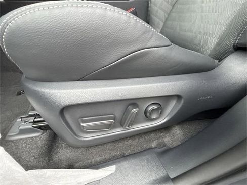 Certified 2025 Toyota 4Runner TRD Off-Road Premium image 13