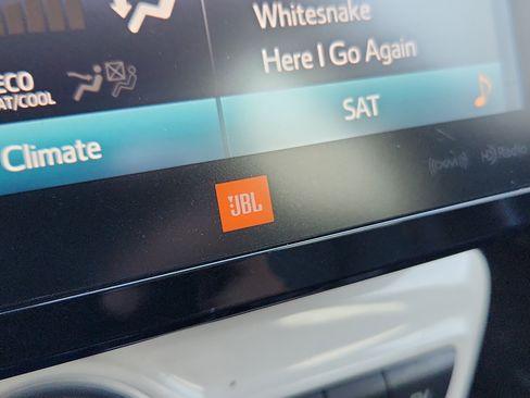 Used 2017 Toyota Prius Prime Advanced image 30