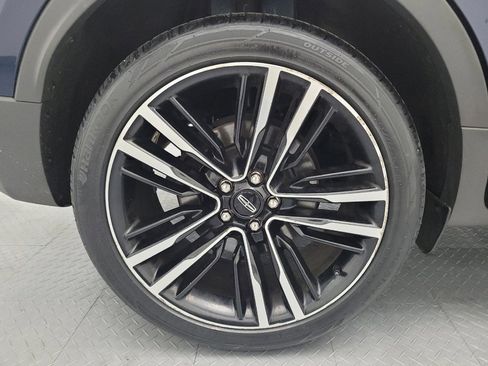 Used 2018 Lincoln MKC Reserve w/ Lincoln MKC Climate Package AWD/4WD image 31