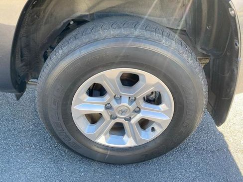 Used 2022 Toyota 4Runner SR5 image 31