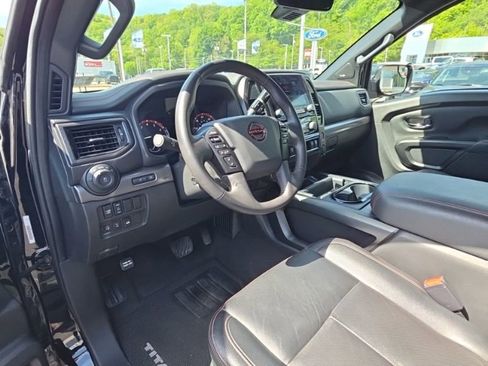 Used 2023 Nissan Titan PRO-4X w/ Pro-4x Convenience Package AWD/4WD image 26