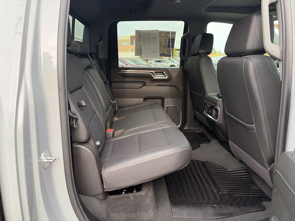 Used 2024 Chevrolet Silverado 2500 LTZ w/ LTZ Plus Package AWD/4WD image 17