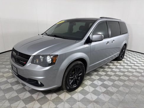 Used 2020 Dodge Grand Caravan SE FWD image 5