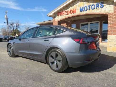 Used 2023 Tesla Model 3 Standard Range image 7