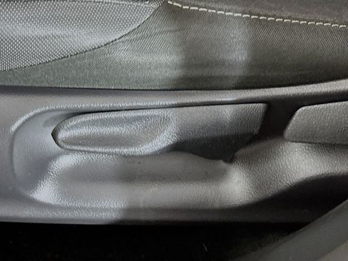 Used 2020 Toyota C-HR LE image 13