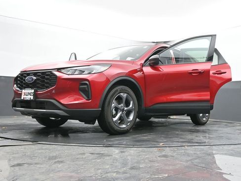 Used 2025 Ford Escape ST-Line w/ Cold Weather Package image 90