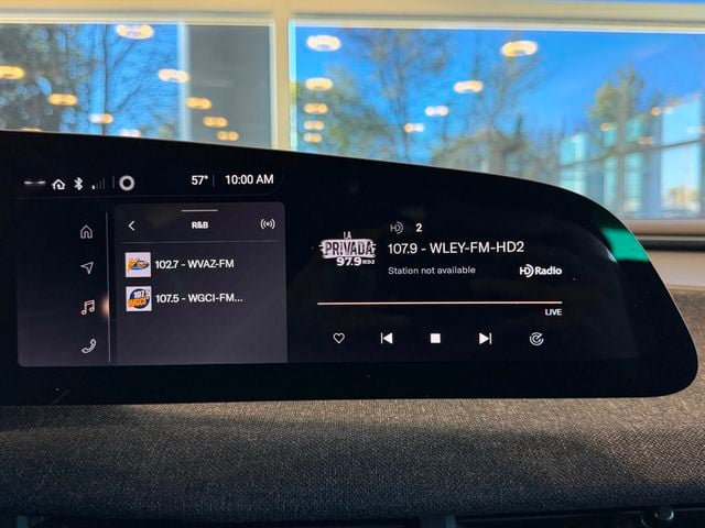 Used 2023 Lucid Air Pure AWD/4WD image 30