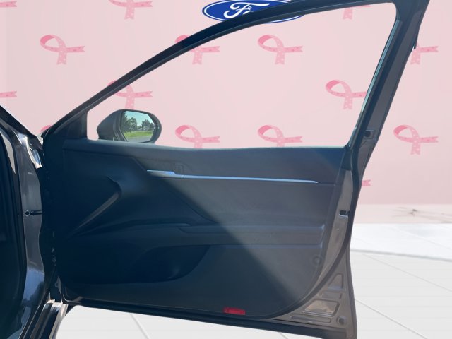 Used 2024 Toyota Camry SE FWD image 32