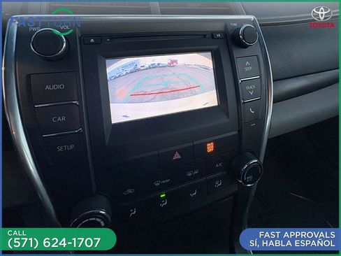 Used 2015 Toyota Camry LE image 29