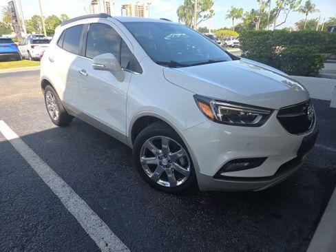 Used 2019 Buick Encore Essence w/ Experience Buick Package FWD image 3