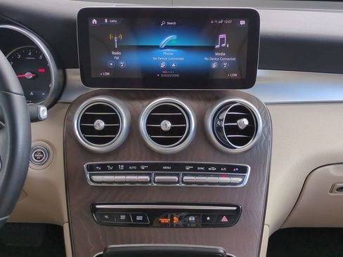 Used 2021 Mercedes-Benz GLC 300 image 18