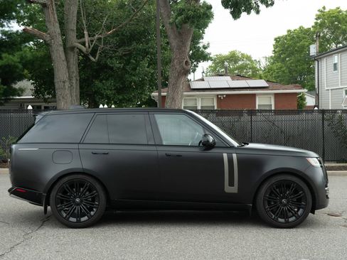 Used 2023 Land Rover Range Rover SE AWD/4WD image 5