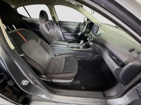 Used 2020 Nissan Sentra SR w/ Trunk Package FWD image 29