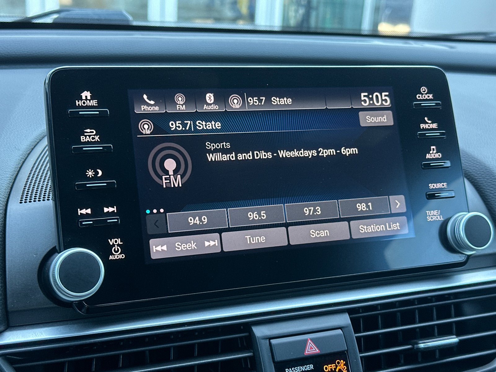 Used 2018 Honda Accord Sport image 17