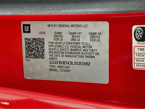 Used 2020 Chevrolet Camaro LT RWD image 60