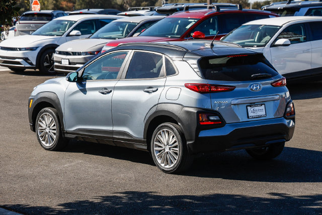 Used 2018 Hyundai Kona SEL AWD/4WD image 2
