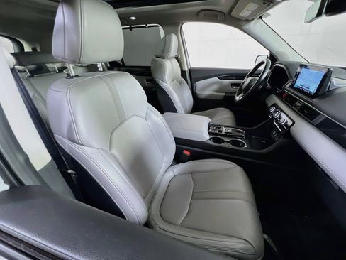 Used 2023 Honda Pilot Touring image 29