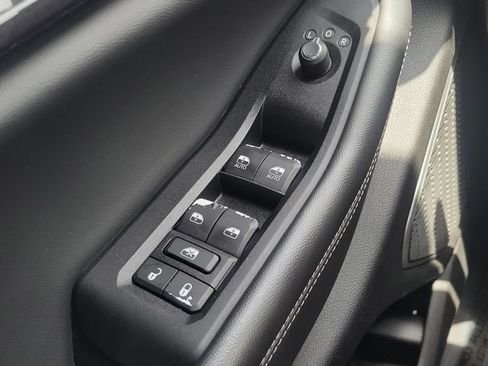 Used 2022 Jeep Grand Cherokee L Laredo w/ Luxury Tech Group I RWD image 18