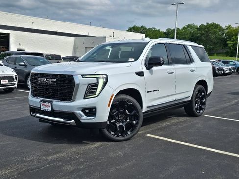 New 2026 GMC Yukon Denali w/ Denali Reserve Package AWD/4WD image 2