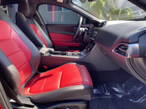 Used 2019 Jaguar XE Landmark Edition RWD image 27