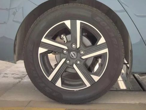 Used 2024 Nissan Sentra SV FWD image 10