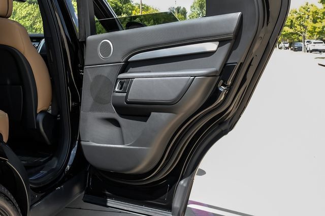 New 2026 Land Rover Discovery Limited Edition AWD/4WD image 60