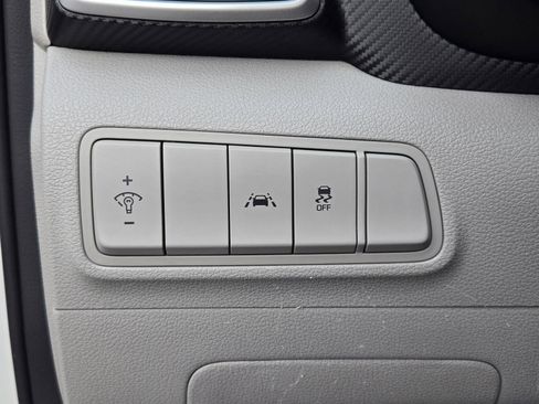 Used 2020 Hyundai Tucson SE image 17