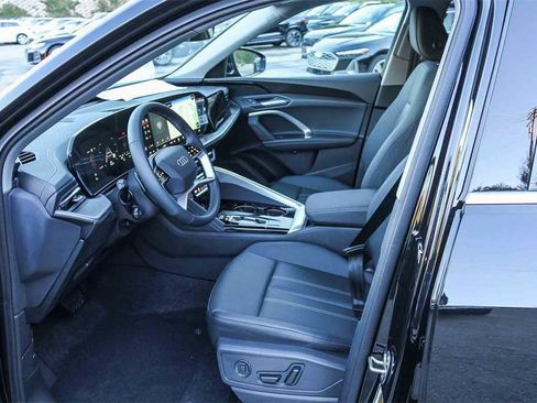 New 2025 Audi Q5 Premium image 19