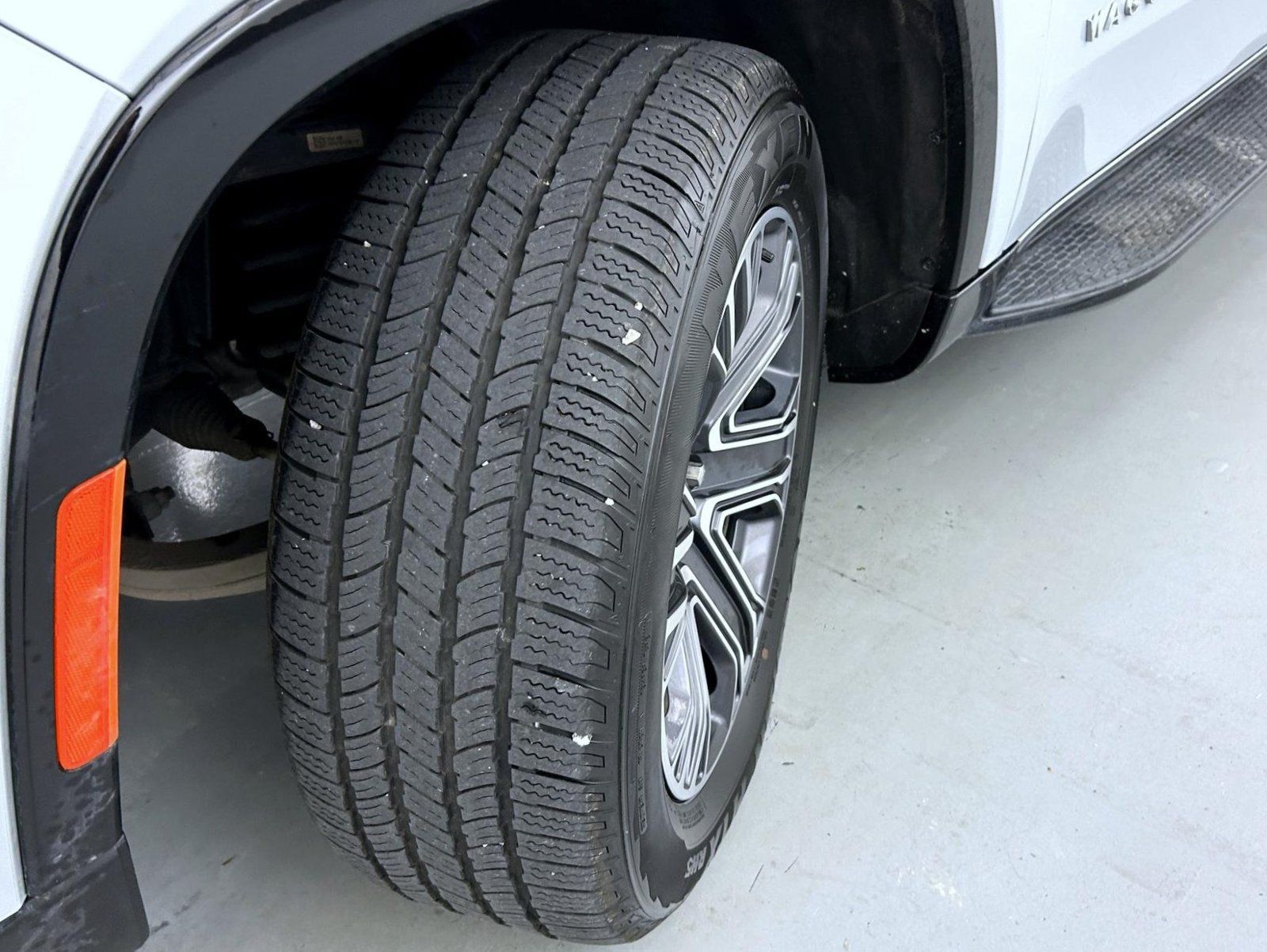 Used 2025 Jeep Wagoneer Series II AWD/4WD image 26